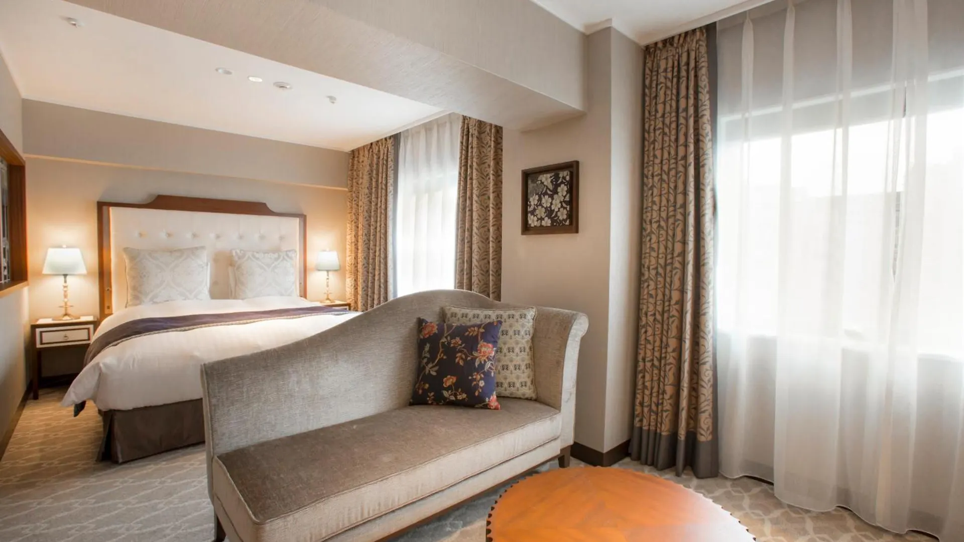 Kyoto Century Hotel 4*,