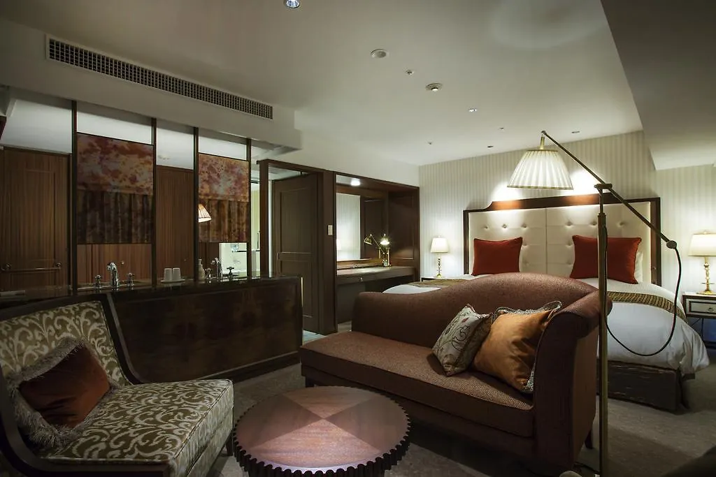 Kyoto Century Hotel 4*,