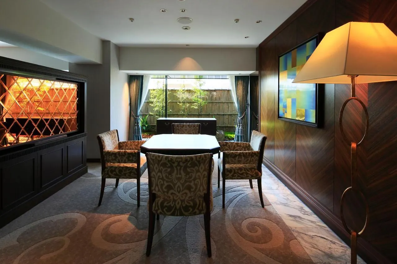 Kyoto Century Hotel 4*,